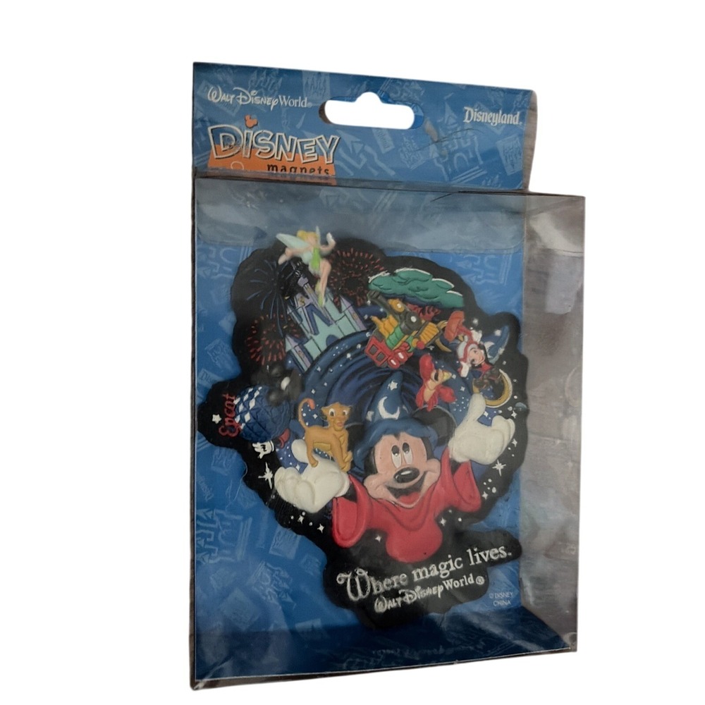 RARE –‎ DISNEY 3D MAGNET WORLD DISNEY WORD "WHERE MAGIC LIVES" 6in